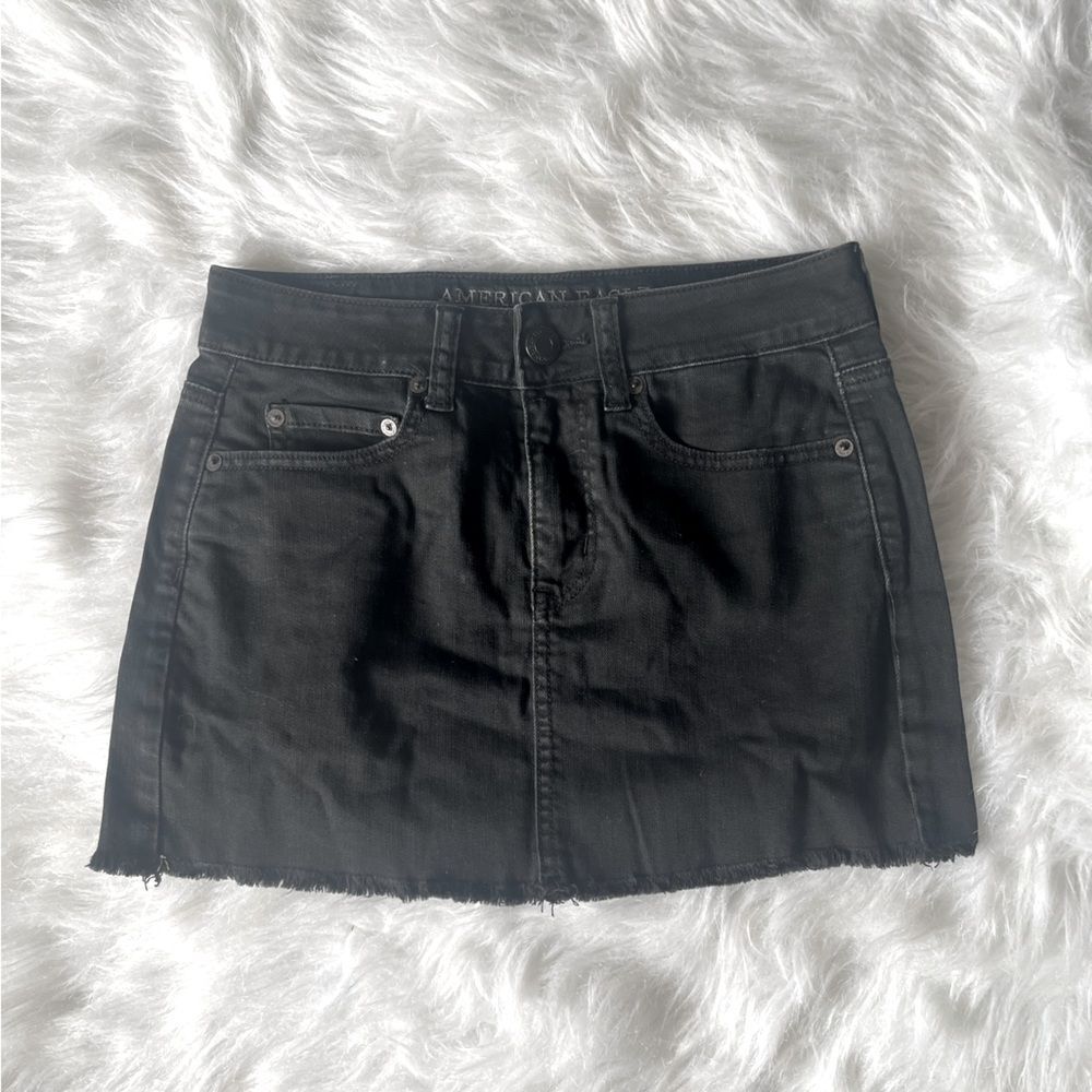 American Eagle Black Wash Denim Cutoff Skirt. Super Stretch. Size 0 ⭐️